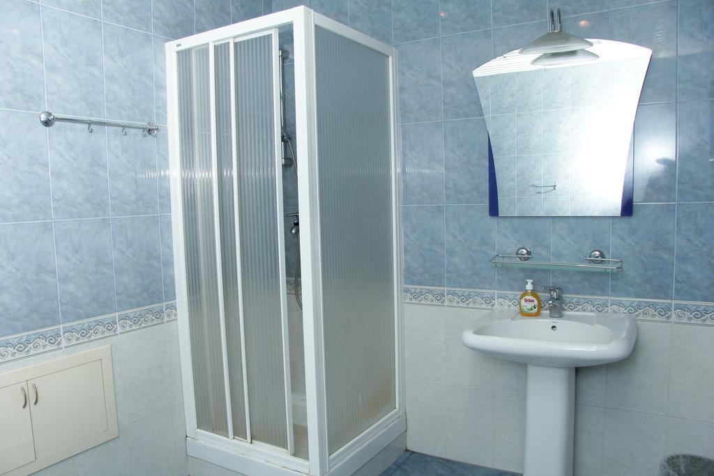 Rafael Hostel Yerevan Ngoại thất bức ảnh