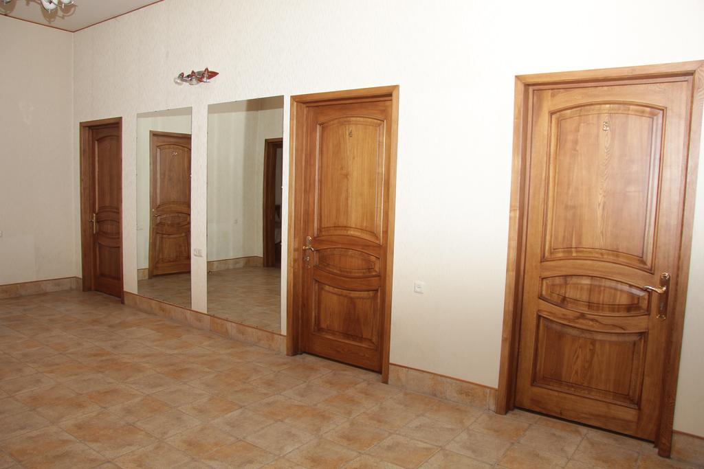Rafael Hostel Yerevan Ngoại thất bức ảnh