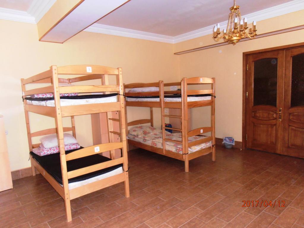 Rafael Hostel Yerevan Ngoại thất bức ảnh