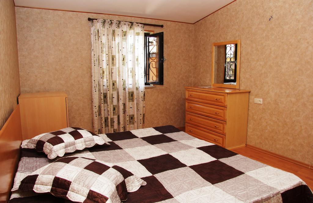 Rafael Hostel Yerevan Ngoại thất bức ảnh