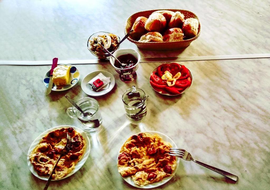 Rafael Hostel Yerevan Ngoại thất bức ảnh