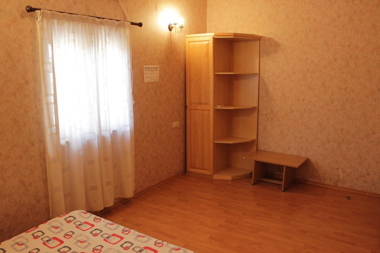 Rafael Hostel Yerevan Ngoại thất bức ảnh