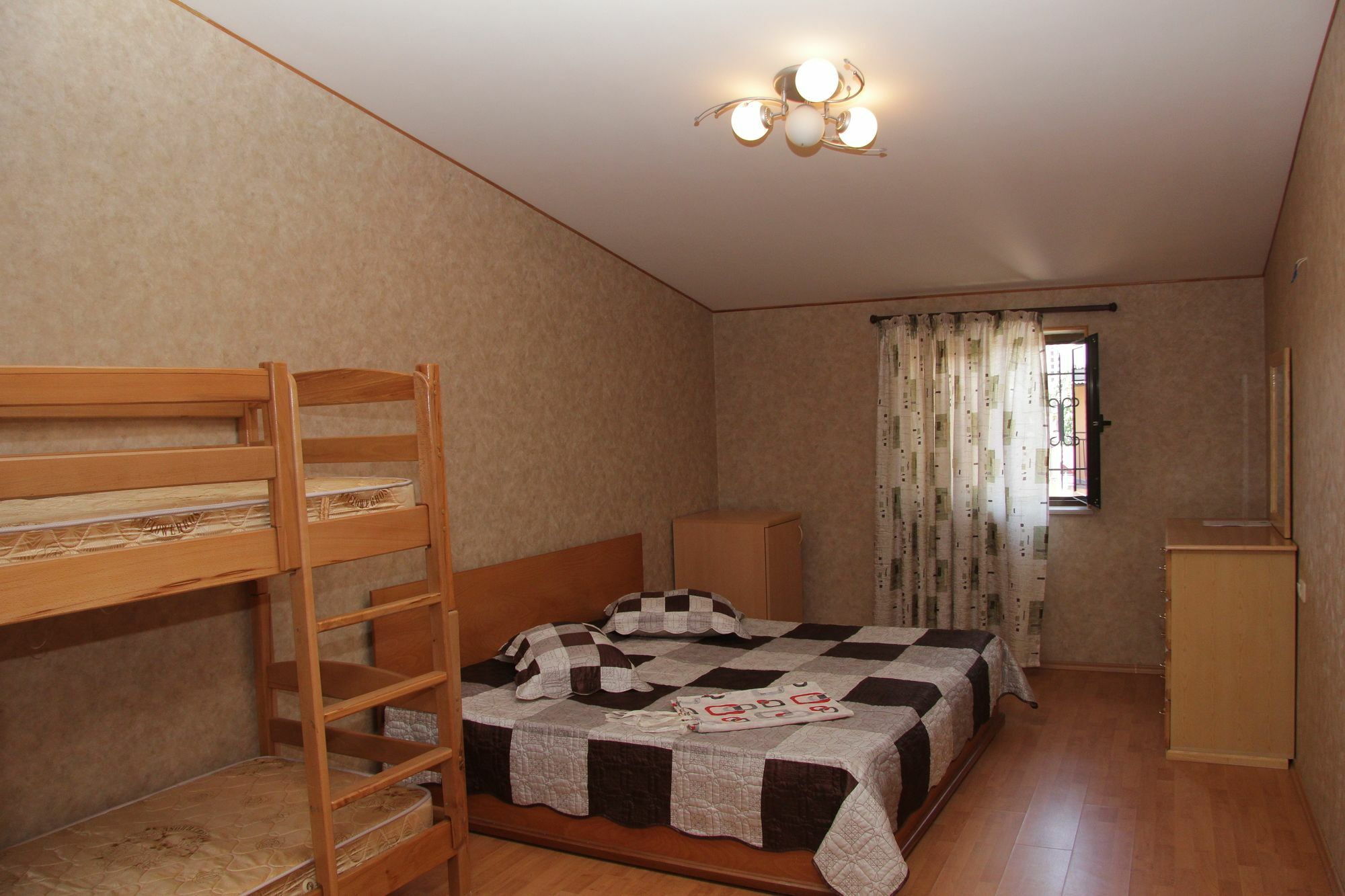 Rafael Hostel Yerevan Ngoại thất bức ảnh